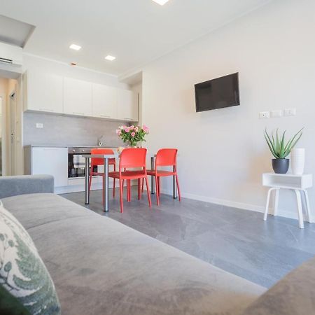 Sant'Agostino Apartments By Rent All Como Buitenkant foto