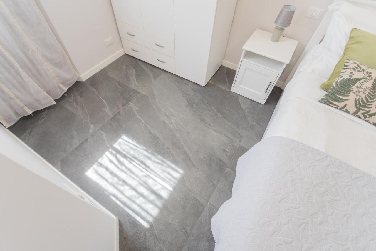 Sant'Agostino Apartments By Rent All Como Buitenkant foto