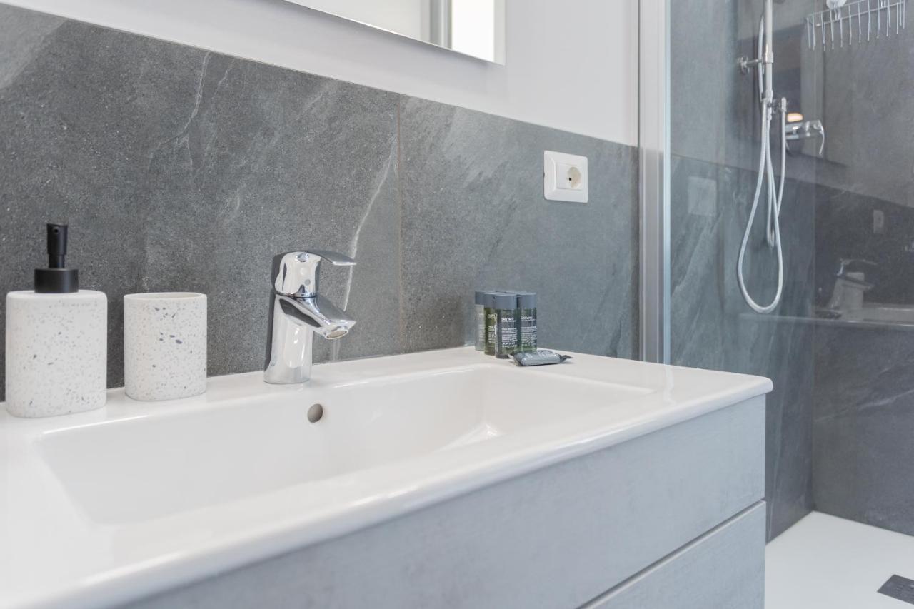 Sant'Agostino Apartments By Rent All Como Buitenkant foto