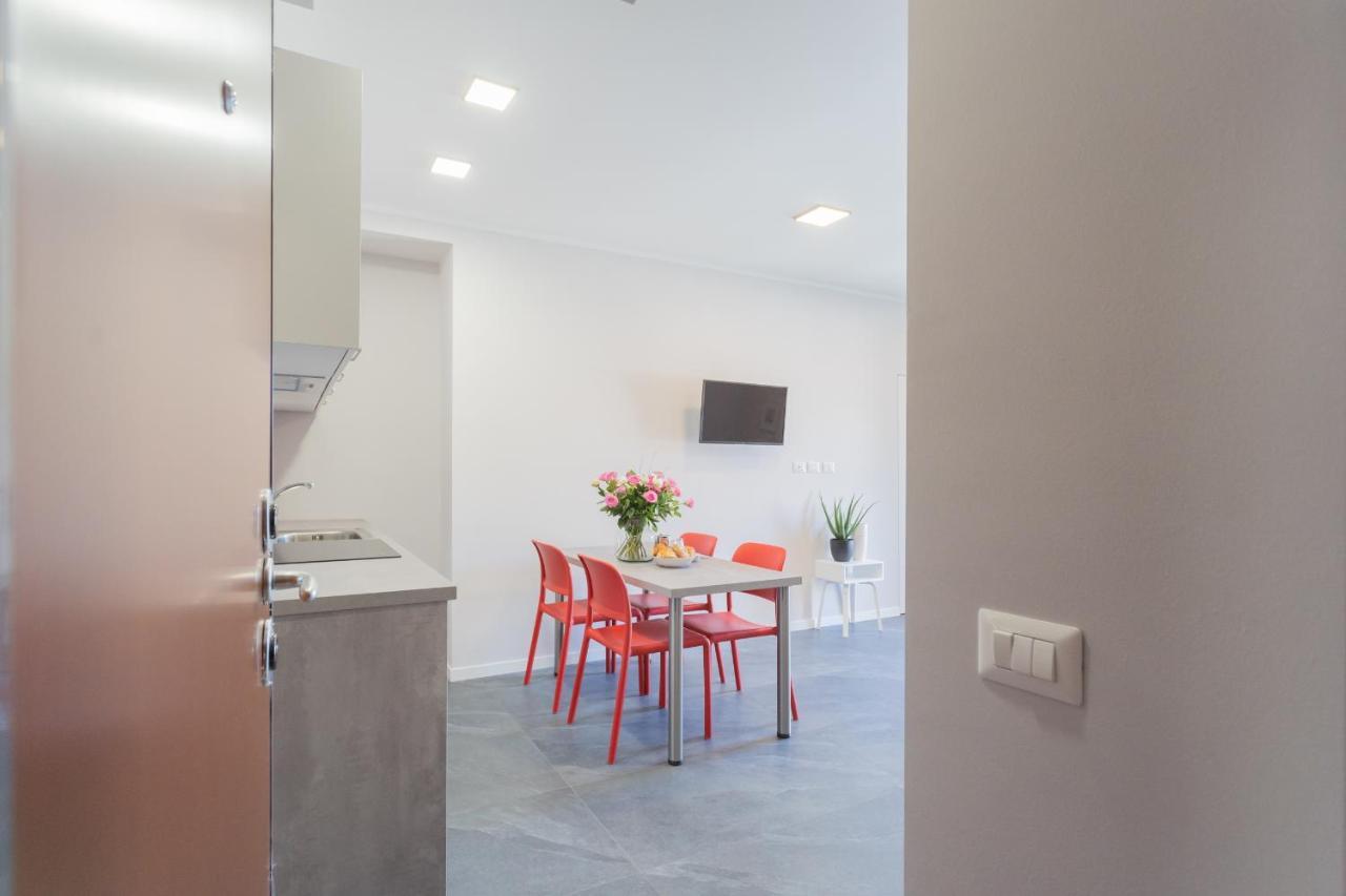 Sant'Agostino Apartments By Rent All Como Buitenkant foto
