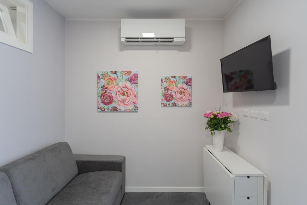 Sant'Agostino Apartments By Rent All Como Buitenkant foto